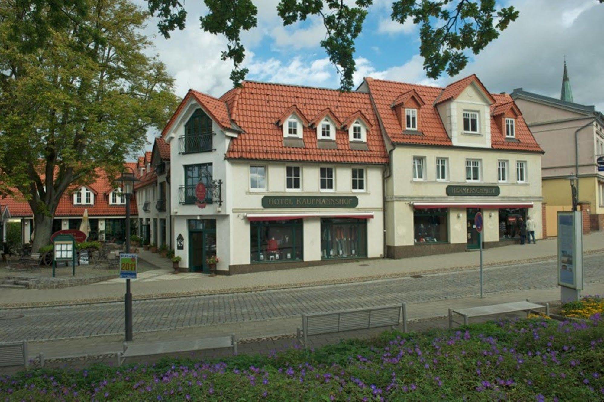 Romantik Hotel Kaufmannshof Берген-ауф-Рюген Экстерьер фото