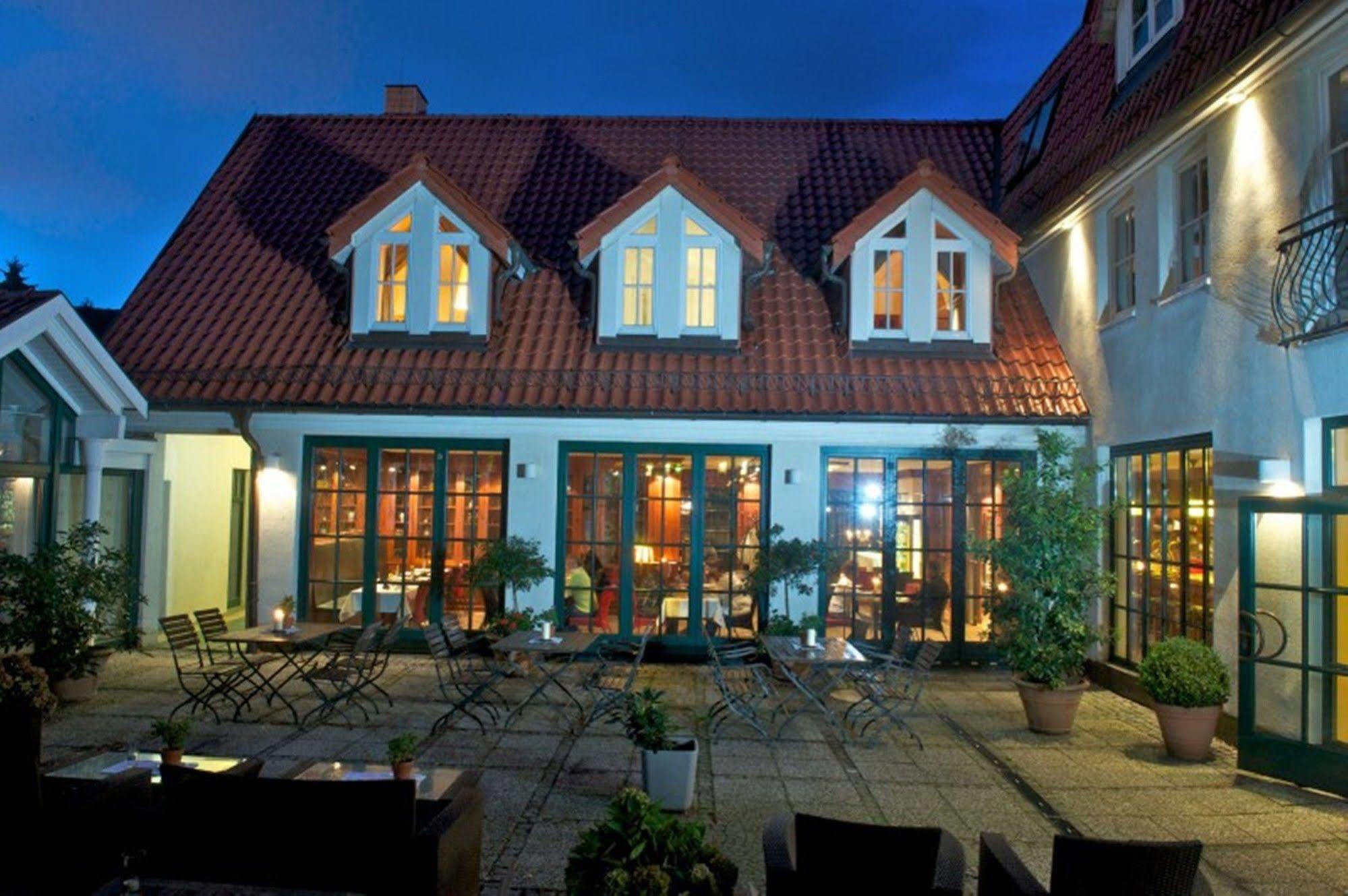 Romantik Hotel Kaufmannshof Берген-ауф-Рюген Экстерьер фото